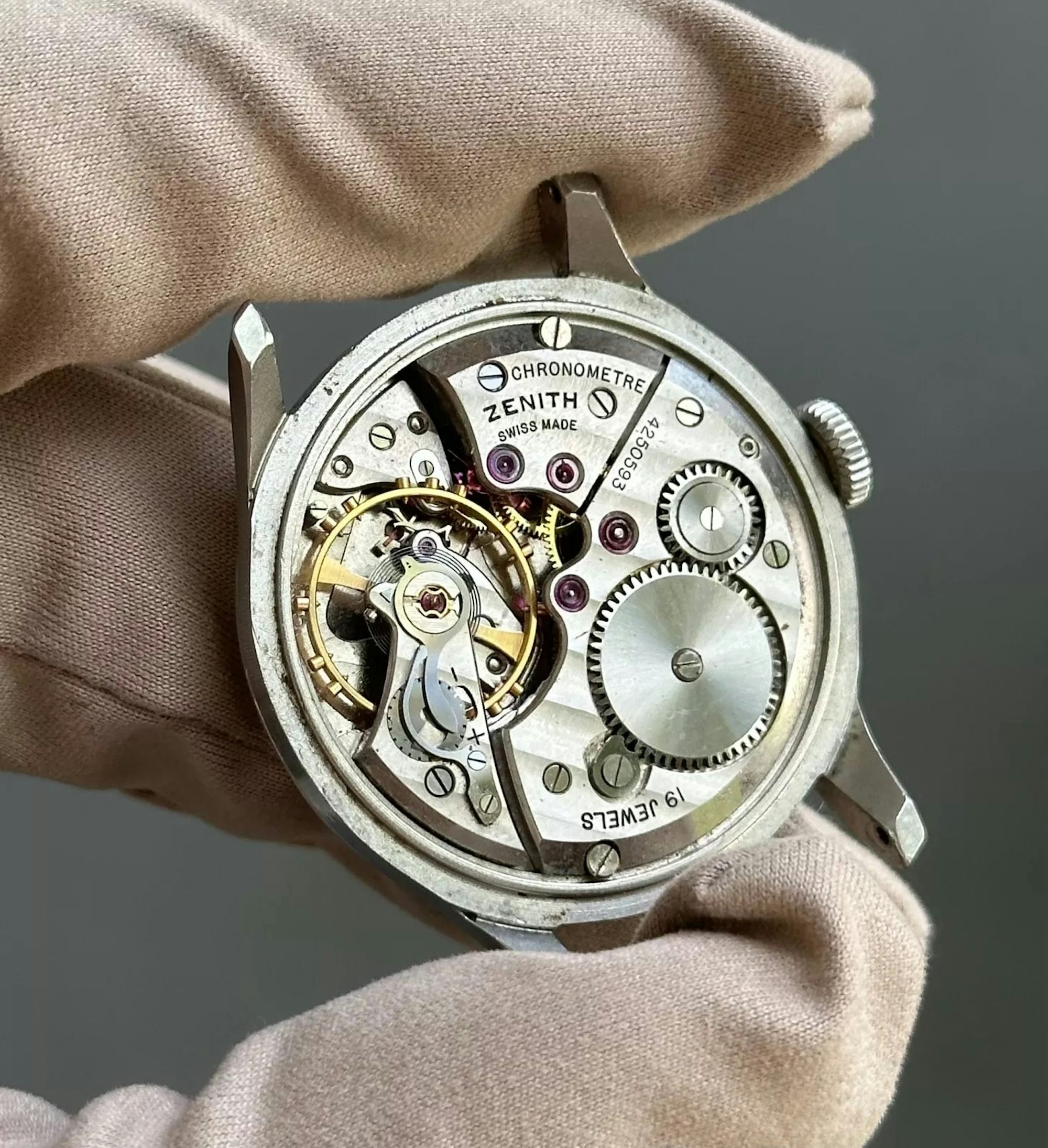 A Zenith Cal. 135