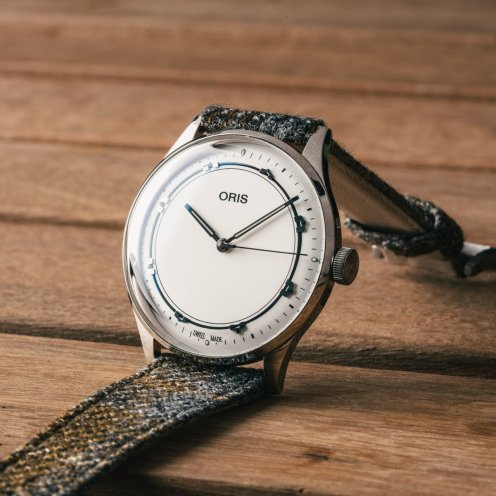 Boundary Layer Studio Signature Aberdeen strap on Oris Art Blakey, propped up
