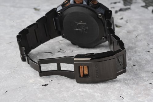 G-Shock MRG-B2000JS-1A Juryoku-Maru: San clasp