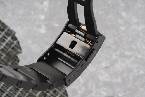 G-Shock MRG-B2000JS-1A Juryoku-Maru: San inner clasp