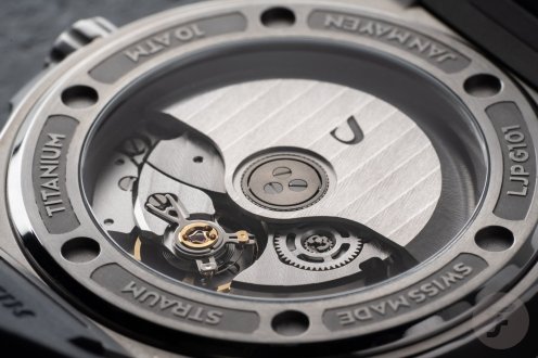 Straum × Fratello Jan Mayen Titanium movement up close