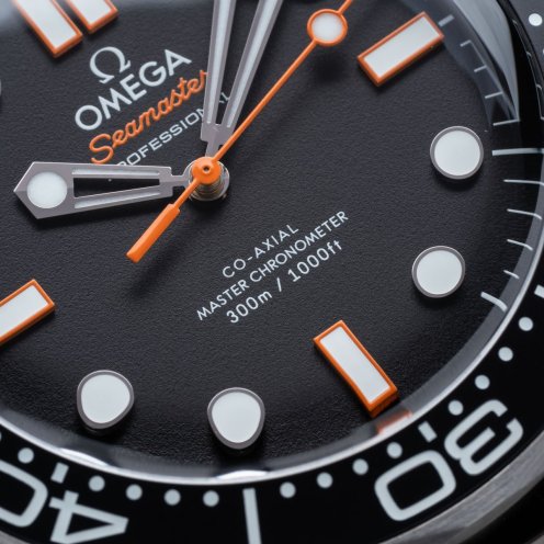 Omega Seamaster Diver 300M ref. 210.30.42.20.01.018 dial detail