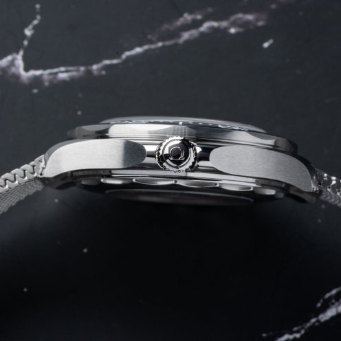 Omega Seamaster Diver 300M ref. 210.30.42.20.01.018 case profile, crown side