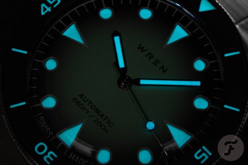 Wren Diver 38 Seafoam lume shot